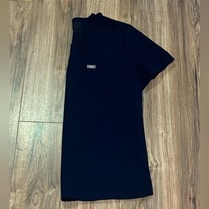 Women’s figs scrub top